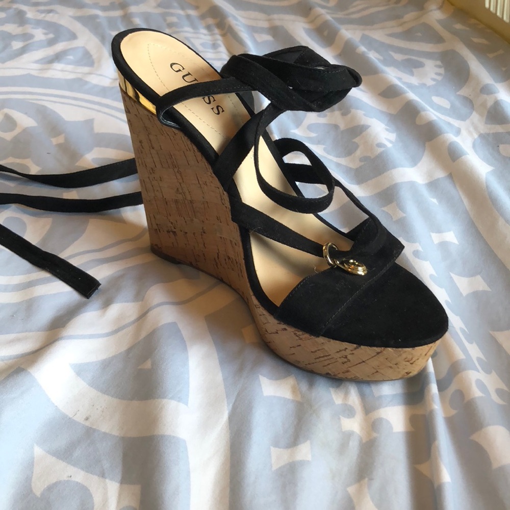 guess heels brand new never worn
